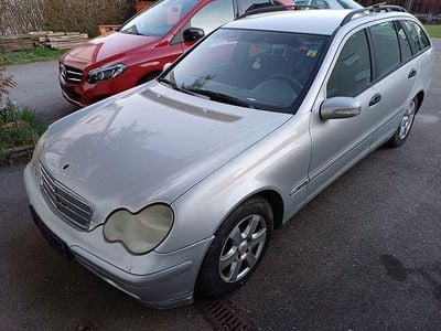 Gebraucht Mercedes C220 Classic 143 PS (105 kW) 2001 Silber Limousine