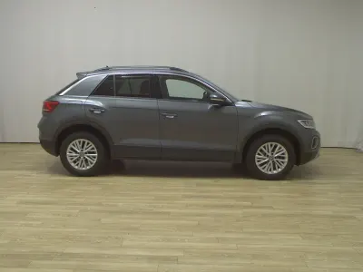 Second-hand VW T-Roc Life 116 CP (85 kW) 2025 Gri SUV