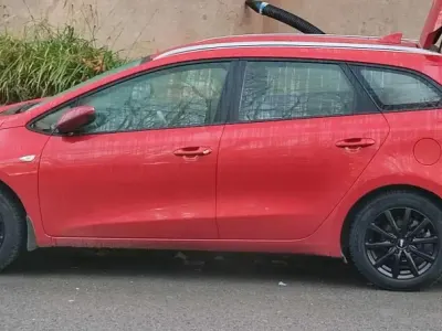 Gebraucht Kia Ceed Sportswagon 135 PS (99 kW) 2017 Rot Kombi