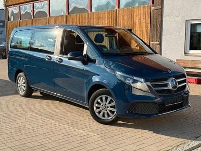 Mercedes V220