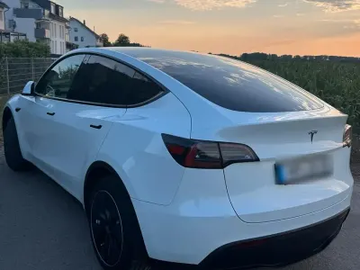 Gebraucht Tesla Model Y 219 kW (299 PS) 2024 Weiß SUV