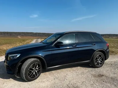 Gebraucht Mercedes GLC350 AMG line 258 PS (189 kW) 2017 Blau SUV