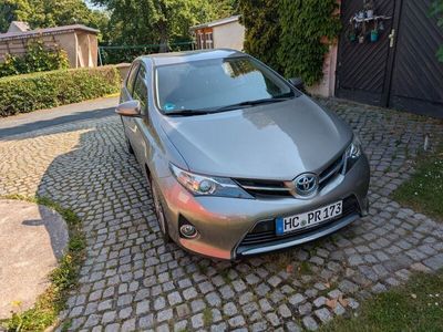 Toyota Auris Hybrid