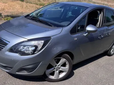 Gebraucht Opel Meriva Edition 101 PS (74 kW) 2010 Grau Van / Kleinbus