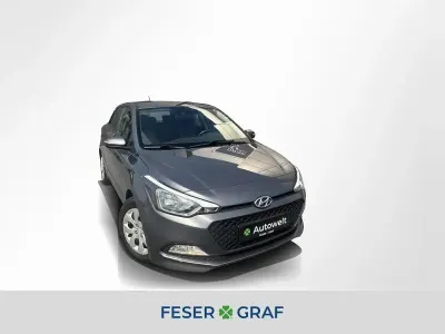 Gebraucht Hyundai i20 Trend 84 PS (61 kW) 2017 Grau Kleinwagen