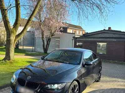 Używany BMW 325 218 KM (160 kW) 2007 Czarny Coupe