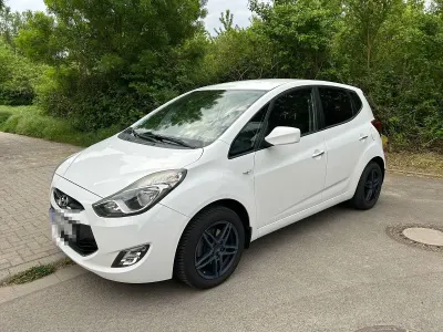 Gebraucht Hyundai ix20 Classic 90 PS (66 kW) 2015 Weiß Kleinwagen