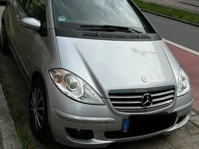 Gebraucht Mercedes A180 Avantgarde 109 PS (80 kW) 2008 Silber Van / Kleinbus
