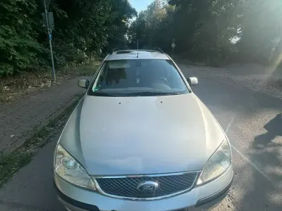 Gebraucht Ford Mondeo 147 PS (108 kW) 2004 Silber Kombi