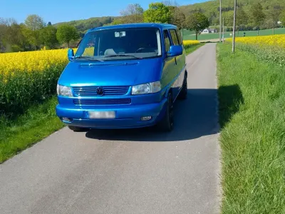 Gebraucht VW Multivan 151 PS (111 kW) 2000 Blau Van / Kleinbus