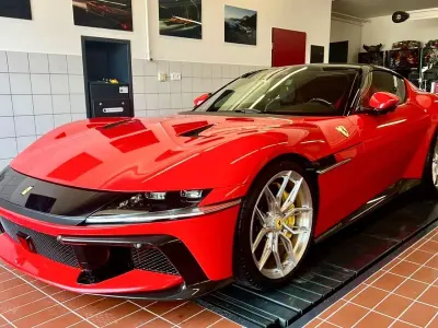 Nuova Ferrari 12 Cilindri 831 CV (611 kW) 2026 Rosso Coupé