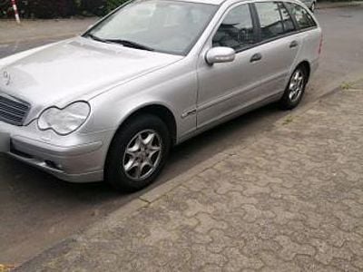 Gebraucht Mercedes C180 143 PS (105 kW) 2002 Silber Kombi