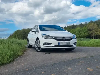 Gebraucht Opel Astra 125 PS (91 kW) 2016 Weiß Limousine