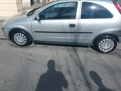 Gebraucht Opel Corsa 75 PS (55 kW) 2001 Silber Kleinwagen