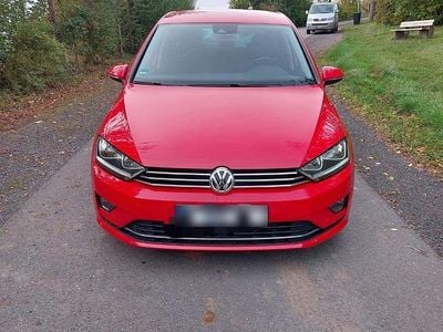 Second-hand VW Golf Sportsvan Allstar 86 CP (63 kW) 2016 Roșu Monovolum