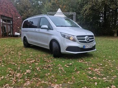Mercedes V220