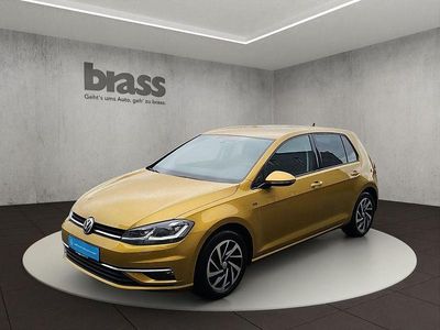 Gebraucht VW Golf VII Join 110 PS (80 kW) 2018 Kurkumagelb metallic Limousine