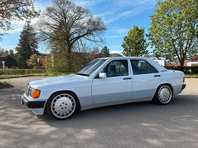 Second-hand Mercedes 190 122 CP (89 kW) 1993 Alb Berlinǎ