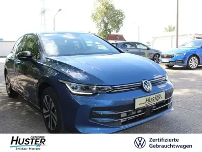 Gebraucht VW Golf VIII 116 PS (85 kW) 2025 Blau Limousine