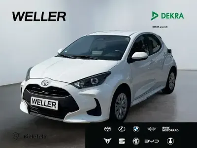 Gebraucht Toyota Yaris Hybrid Business Edition 116 PS (85 kW) 2025 Weiß Kleinwagen
