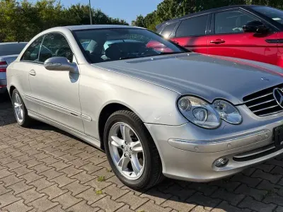 Gebraucht Mercedes CLK240 Avantgarde 170 PS (125 kW) 2002 Silber Coupé