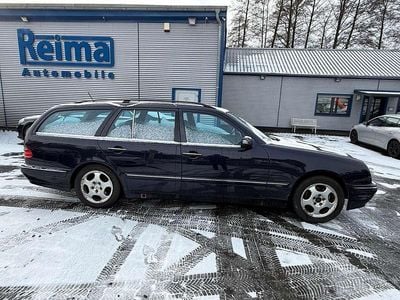 Dunkelblau Gebraucht 2002 Mercedes E200 Kombi | 1.490 € (Superpreis)