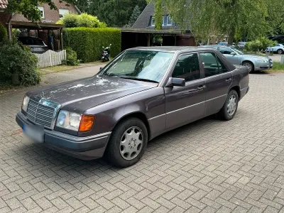 Gebraucht Mercedes E230 132 PS (97 kW) 1992 Braun Limousine