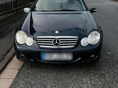 Gebraucht Mercedes C180 105 PS (77 kW) 2006 Blau Coupé