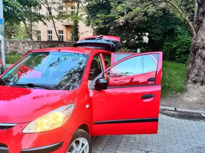 Gebraucht Hyundai i10 Classic 69 PS (50 kW) 2009 Rot Kleinwagen