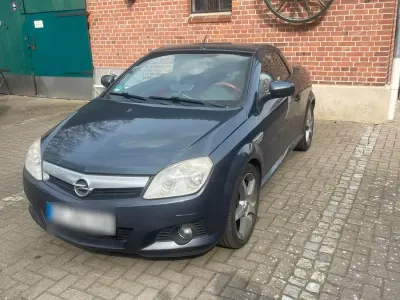 Gebraucht Opel Tigra 125 PS (91 kW) 2006 Cabrio