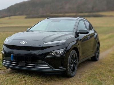 Gebraucht Hyundai Kona 100 kW (136 PS) 2023 Schwarz SUV