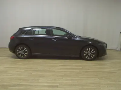 Gebraucht Mercedes A200 150 PS (110 kW) 2023 Schwarz Limousine