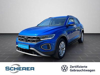 Second-hand VW T-Roc Life 150 CP (110 kW) 2022 Albastru SUV