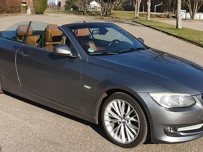 Gebraucht BMW 325 Cabriolet M Sport 218 PS (160 kW) 2010 Silber Cabrio