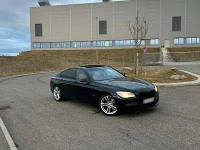 Gebraucht BMW 750 408 PS (300 kW) 2011 Schwarz Limousine