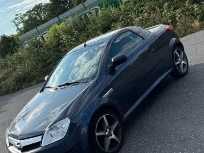 Gebraucht Opel Tigra 91 PS (66 kW) 2008 Andere farben Cabrio