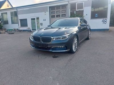 BMW 730