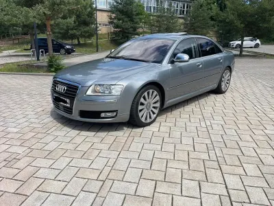 Gebraucht Audi A8 Ambiente 350 PS (257 kW) 2009 Grau Limousine