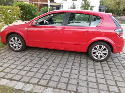 Gebraucht Opel Astra 140 PS (102 kW) 2009 Limousine
