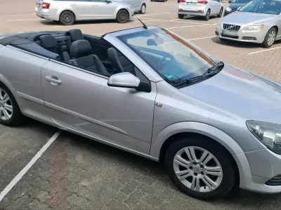 Gebraucht Opel Astra 105 PS (77 kW) 2006 Silber Cabrio