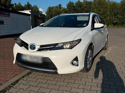 Toyota Auris Hybrid