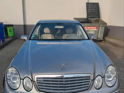 Gebraucht Mercedes E200 Avantgarde 163 PS (119 kW) 2004 Grau Limousine