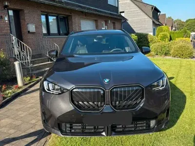 Neu BMW X3 M Sport 208 PS (152 kW) 2026 Grau SUV