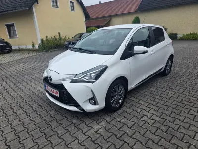 Gebraucht Toyota Yaris Comfort 111 PS (81 kW) 2017 Weiß Kleinwagen