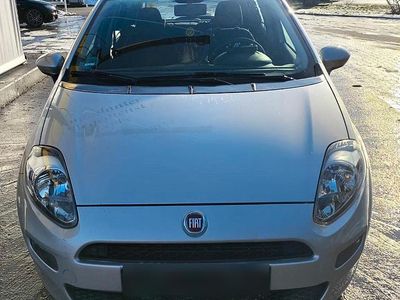 Second-hand Fiat Punto 69 CP (50 kW) 2017 Argintiu Hatchback