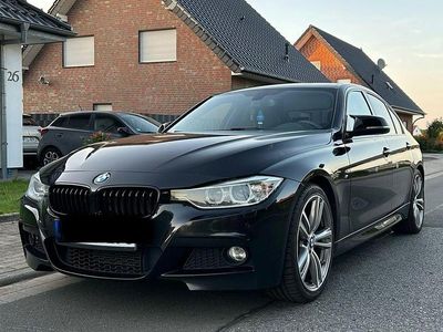 Używany BMW 320 Sport Line 184 KM (135 kW) 2015 Czarny Sedan/Limuzyna