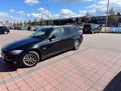 Gebraucht BMW 320 Exclusive 170 PS (125 kW) 2011 Schwarz Kombi