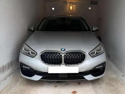 Usata BMW 118 Sport Line 140 CV (102 kW) 2020 Argento Utilitaria