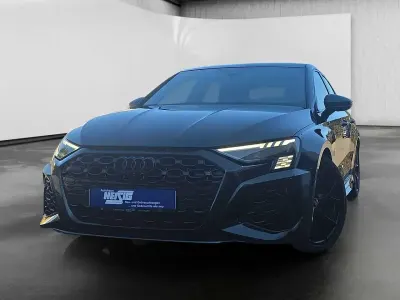 Gebraucht Audi RS3 Sport 400 PS (294 kW) 2024 Mythosschwarz metallic Limousine