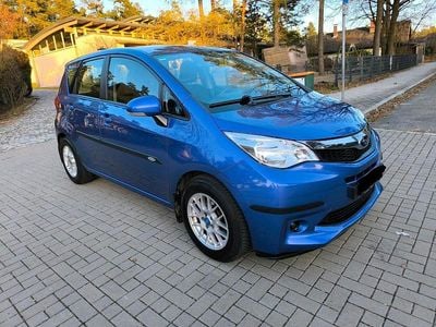 Gebraucht Toyota Verso-S 99 PS (72 kW) 2011 Blau Van / Kleinbus
